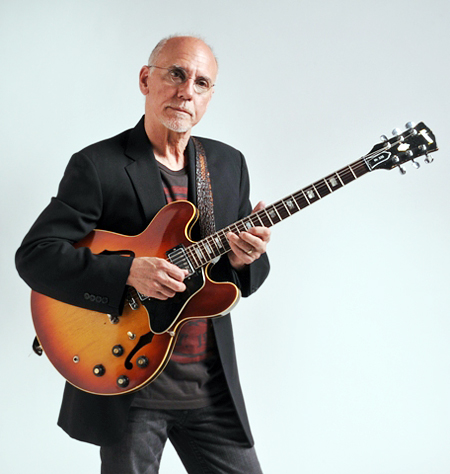 VA^[WY at BRAVA! Supported  by Blue Note Tokyo  Vol.2  [EJ[g  Larry Carlton Plays The Sound Of Philadelphia@JAPAN TOUR 2011